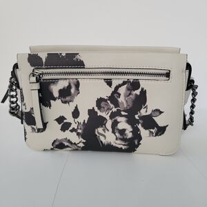 Simply Vera Wang Sintra Crossbody Women’s Handbag